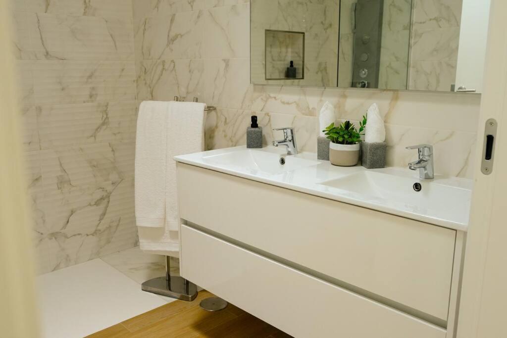 Avenida House A 700 Metros Da Praia 埃斯波森迪 外观 照片
